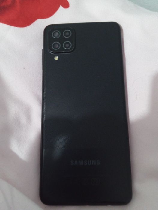 Продаю samsung a31 память 64