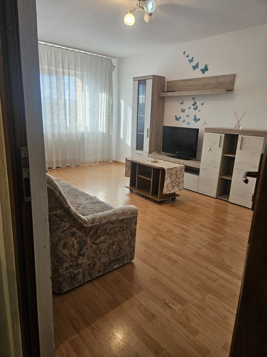 Ap. 2 cam., vis-a-vis de Liceul Ecaterina!