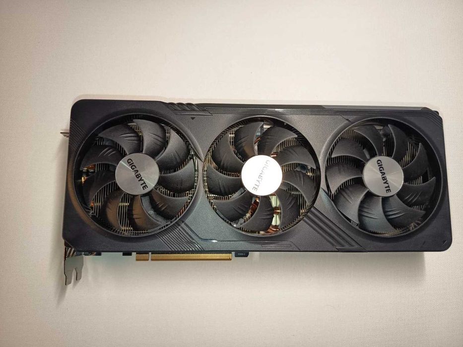 Gigabyte Radeon RX 7800 XT 16GB