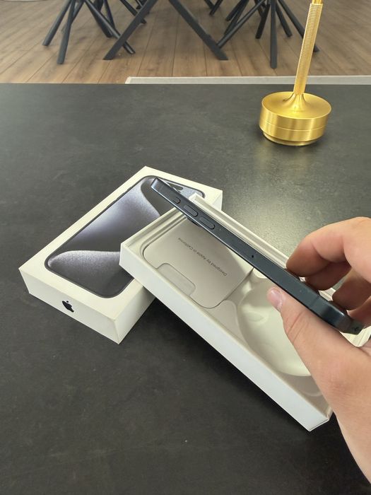 iPhone 15 PRO 256GB Albastru