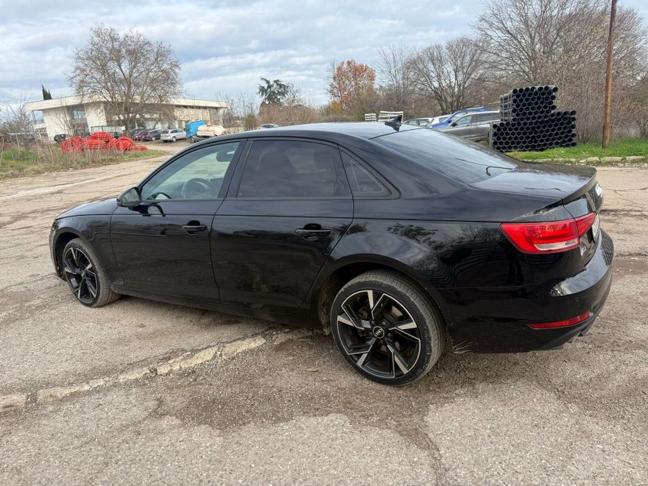 Продавам Ауди A4 Digital Cockpit