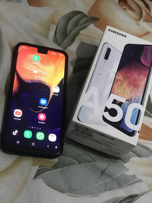 Самсунг А50 Продам