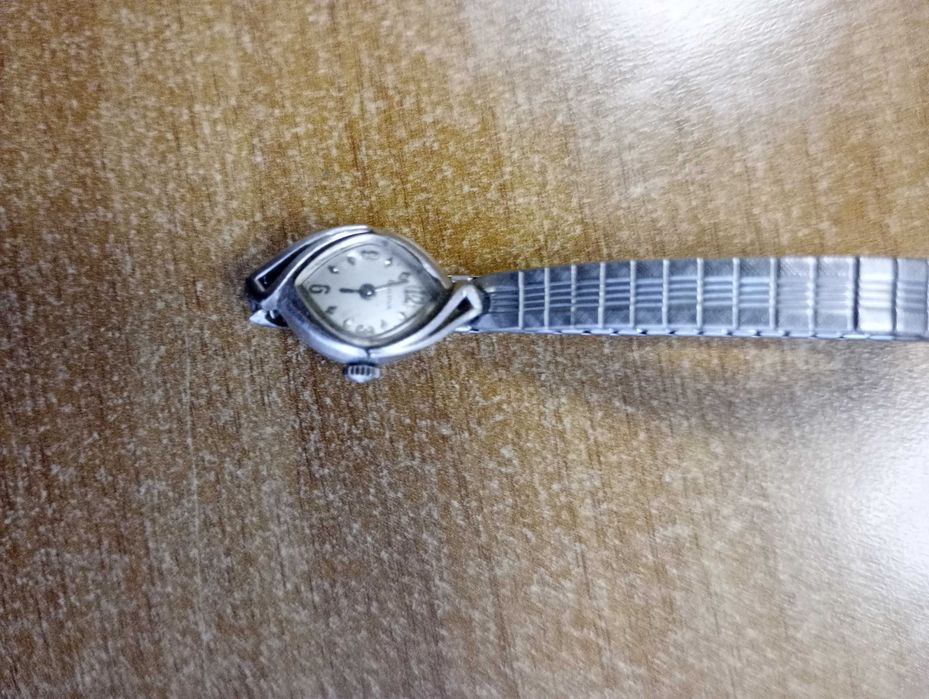 маркови ретро часовници