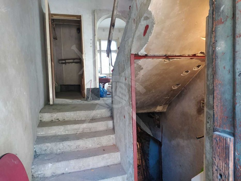 Продава се Къща в София, Яворов - 180 кв.м за 4167 €/кв.м - Снимка #9