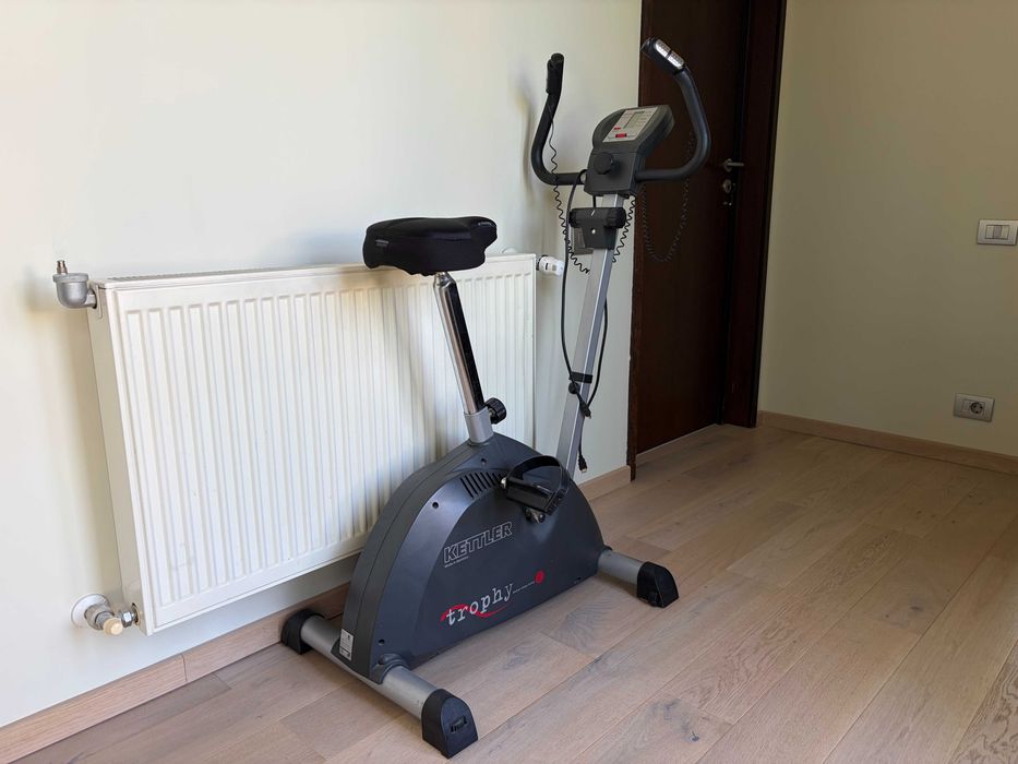 Bicicleta fitness cu 10 nivele dificultate (Stare functionala, doar ecranul nu merge) - 300 RON