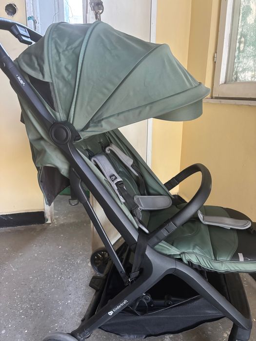 Лятна количка (тъмно зелена)