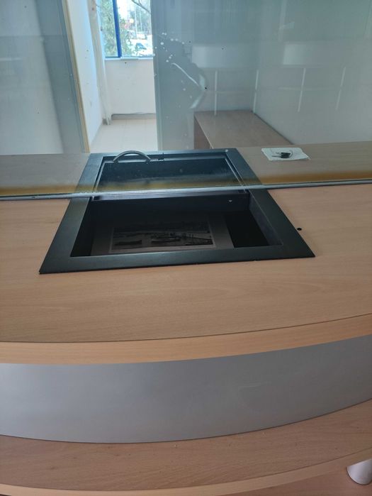 Оборудване за Обменно бюро, банкови каси, парични салони бр.стъкла