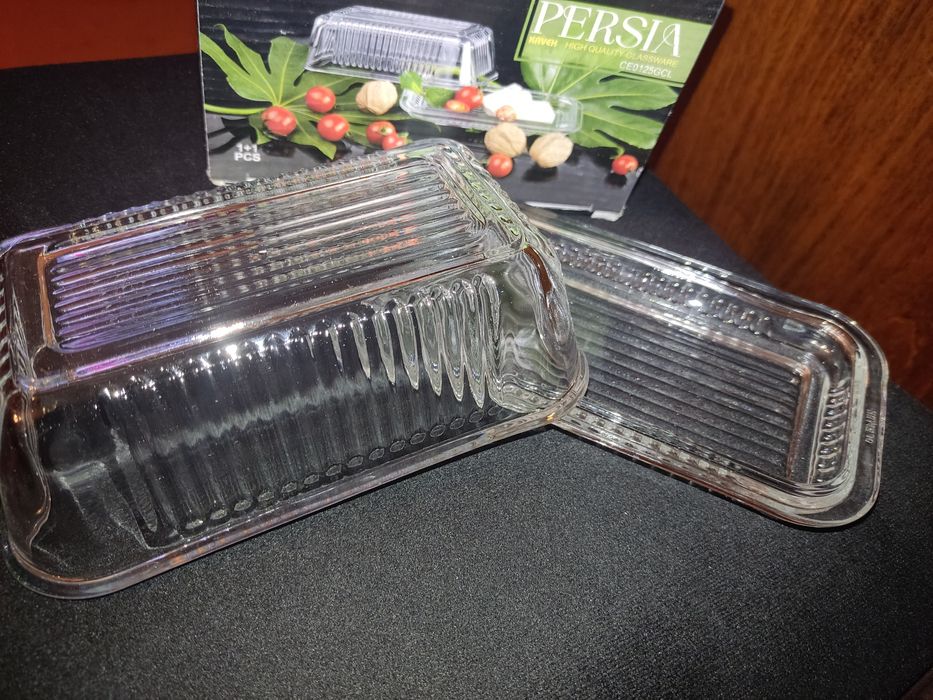 Стеклянная маслёнка, вместительная