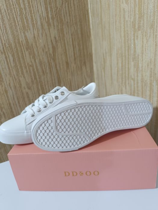 Женские кросовки