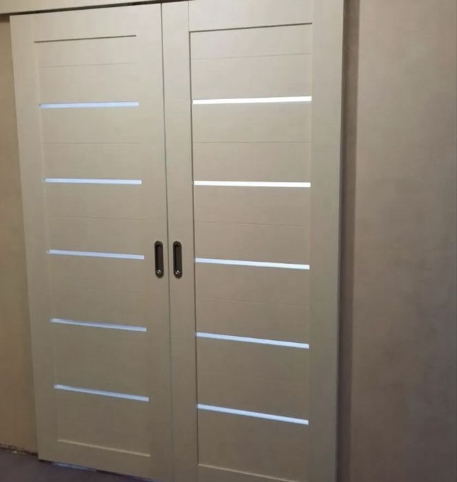 Установка дверей и кафеля