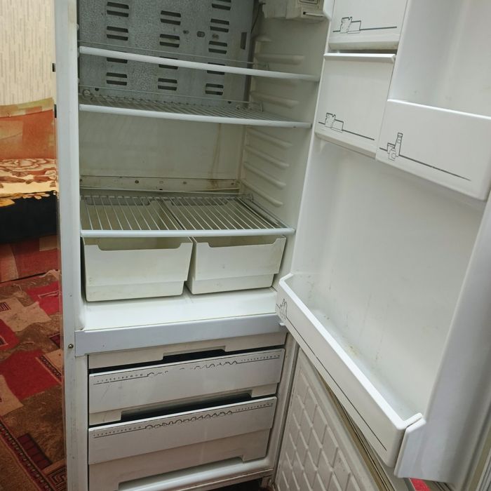 Продам холодильник бирюса