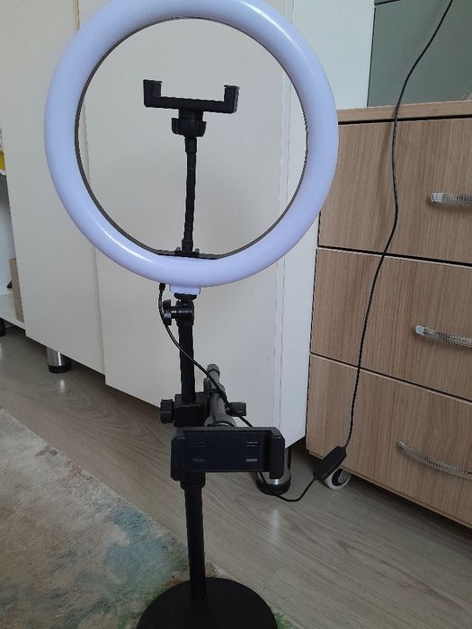 Новый штатив с лампой