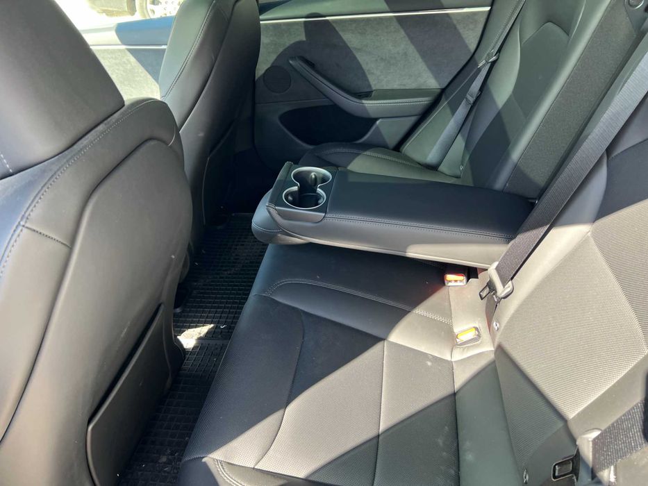 Tesla Model 3 Long-Range Dual