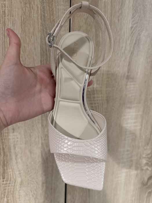 Sandale Aldo piele noi nr 37,5