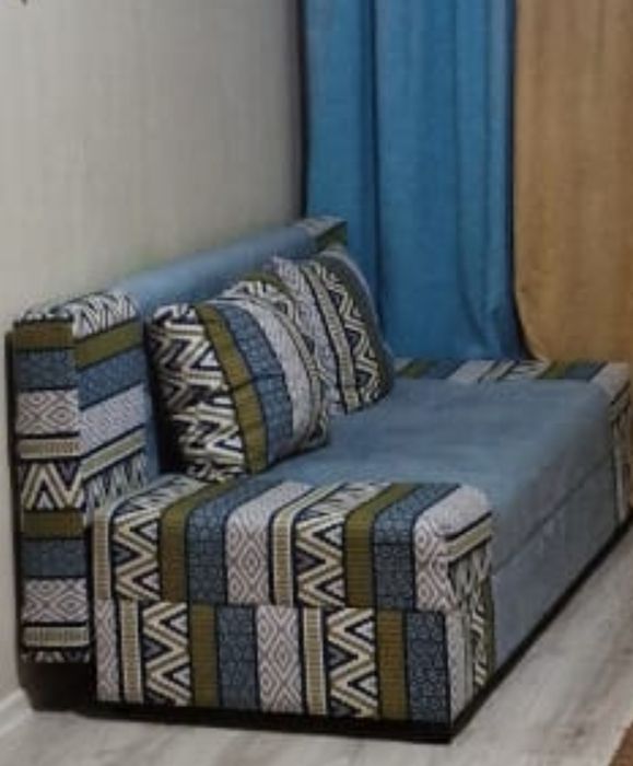 Продам небольшой диван.