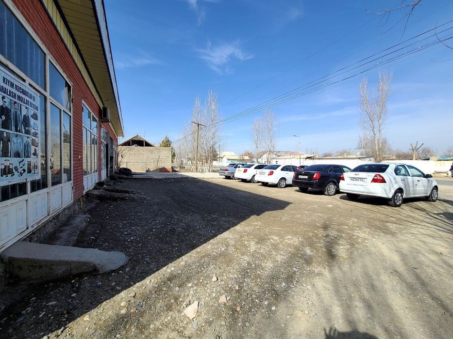 Bino va yer maydoni sotiladi srochna!!!