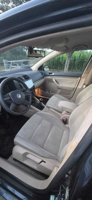 VW Golf 5 – 1.4 FSI (90 CP)