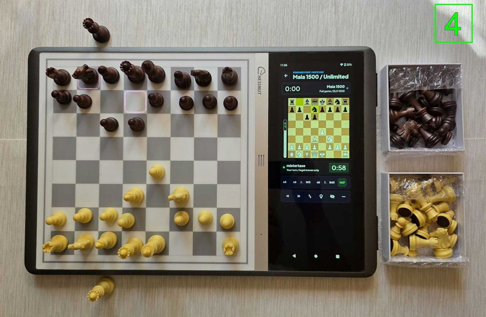Calculator de sah Chessnut Evo cu accesorii