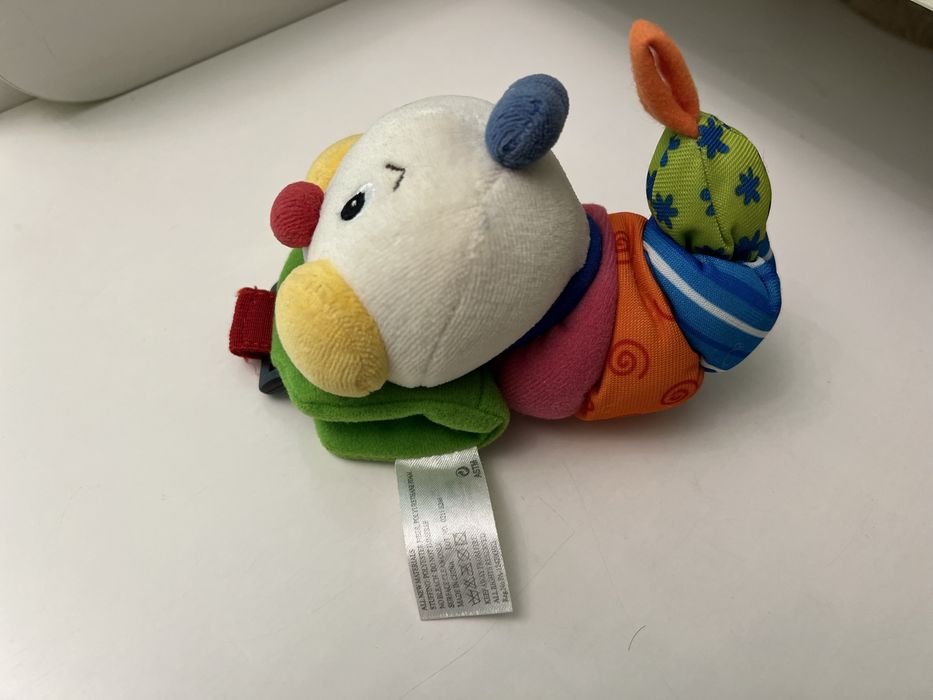 Игрушка гусеничка