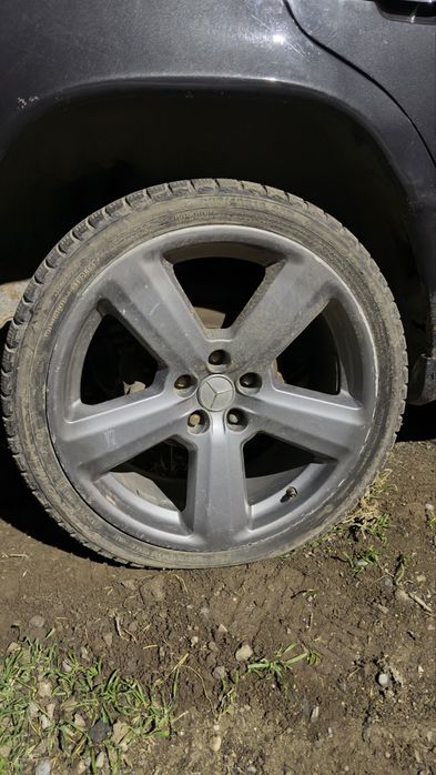 Мерседес титанка