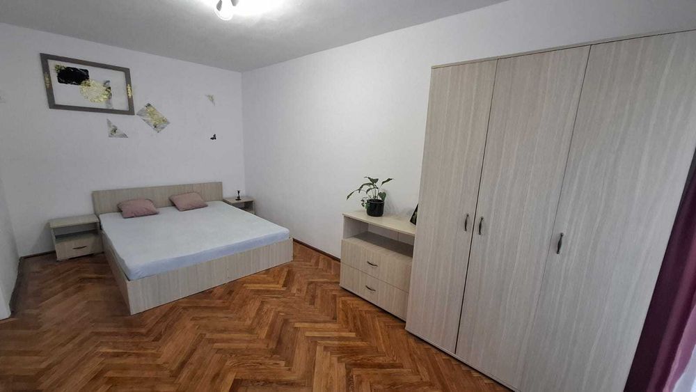 Apartament de închiriat