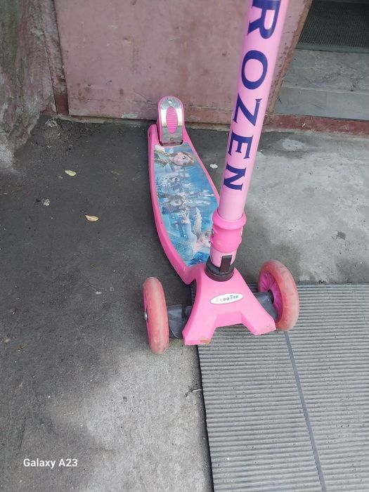 Продам самокат детский