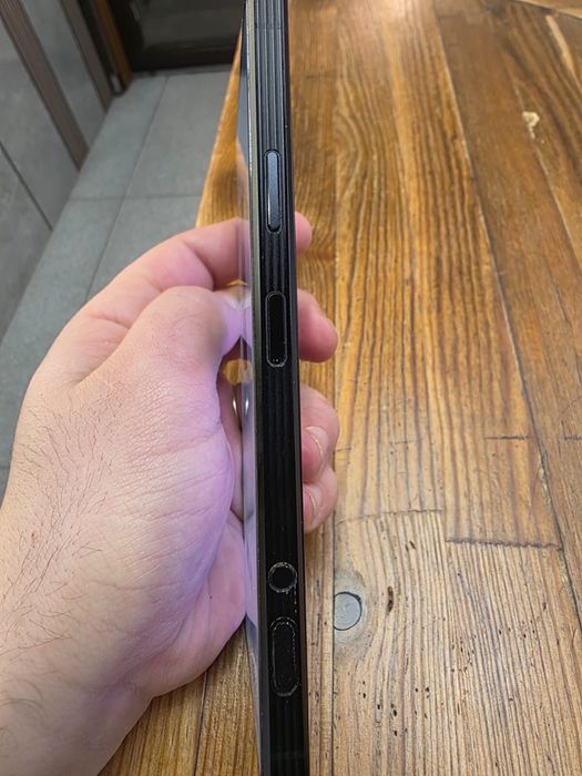 Продам Sony Xperia Pro I