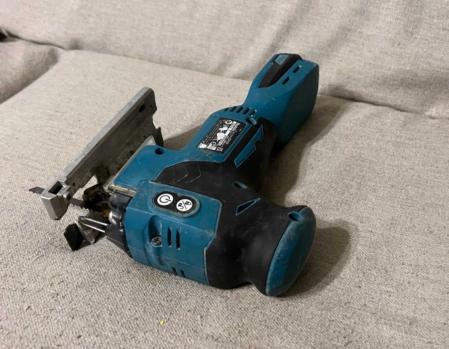 Fierastrau vertical Makita DJV181 18V BL, corp, functional brushless