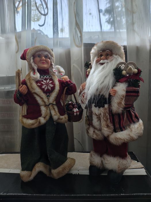 Moș Crăciun și Crăciuniță