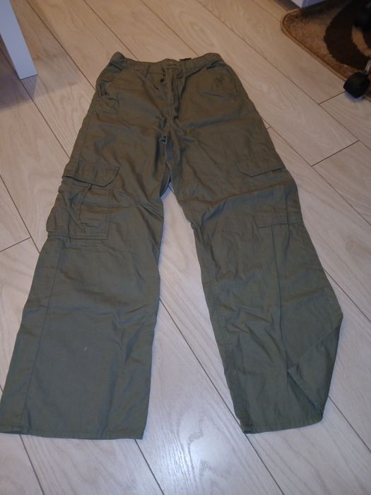 Pantaloni cargo verzi