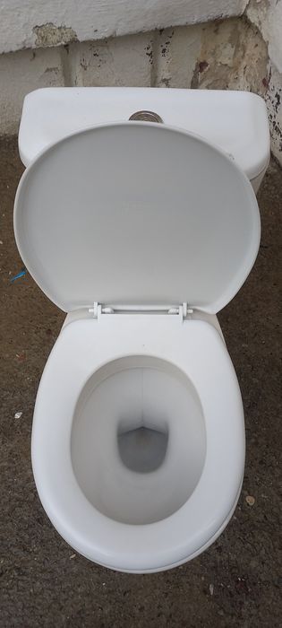 Продаётся унитаз