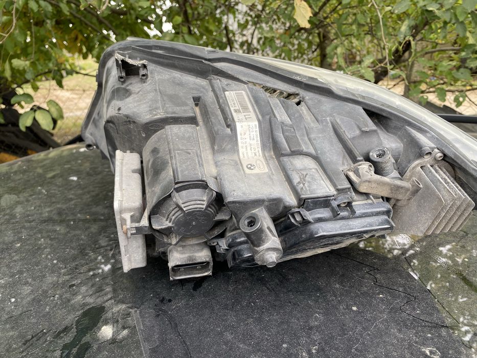 фар за BMW e90/e91 facelift Xenon  320d,325d,335d,335i