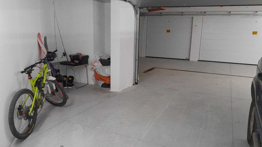 Дава се под наем Гараж / Паркомясто в София, Младост 4 - 34 кв.м за 102 € - Снимка #2