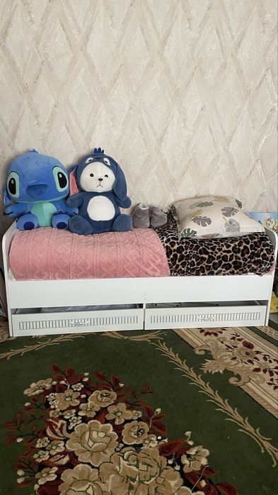 2 детские кровати и тумба