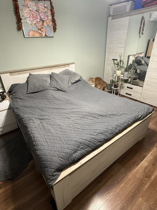 Комплект мебели или на бройка