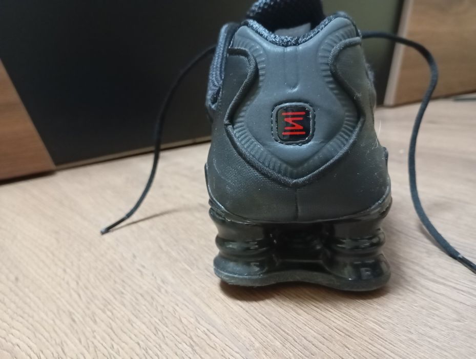 Маратонки Nike!!