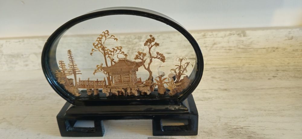 Vand papusi gheise japoneze, diorame+stampe vechi asiatice.Vezi 8 poze