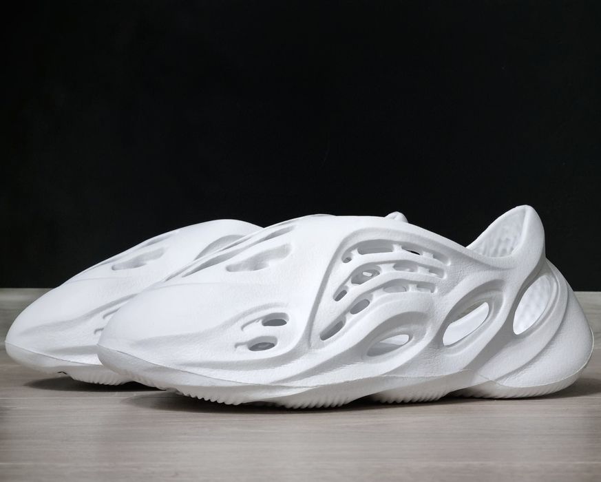 Yeezy Foam runner Bucuresti Sectorul 3 • OLX.ro