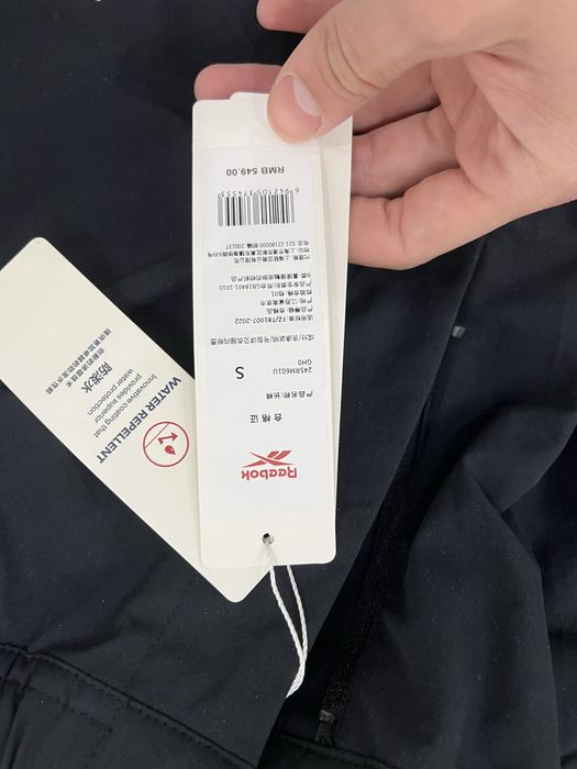 Продам Адидас куртку