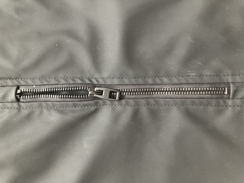 Плотная ветровка