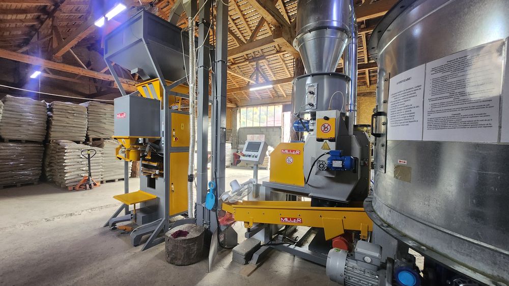 Presa pentru peleți Miller model CUS-20 Mono