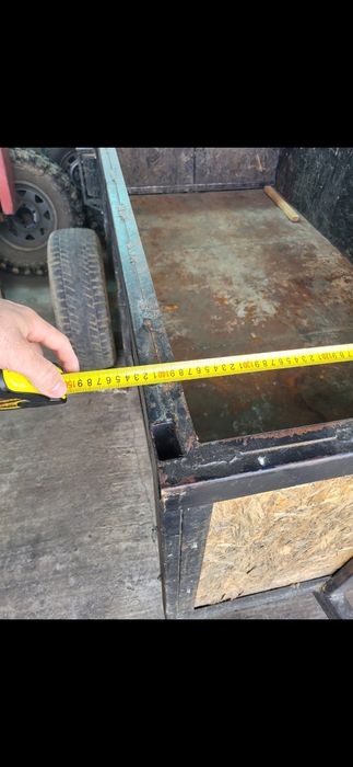 Vand remorca foarte solida.
Perfecta de pus dupa masini de teren, trac