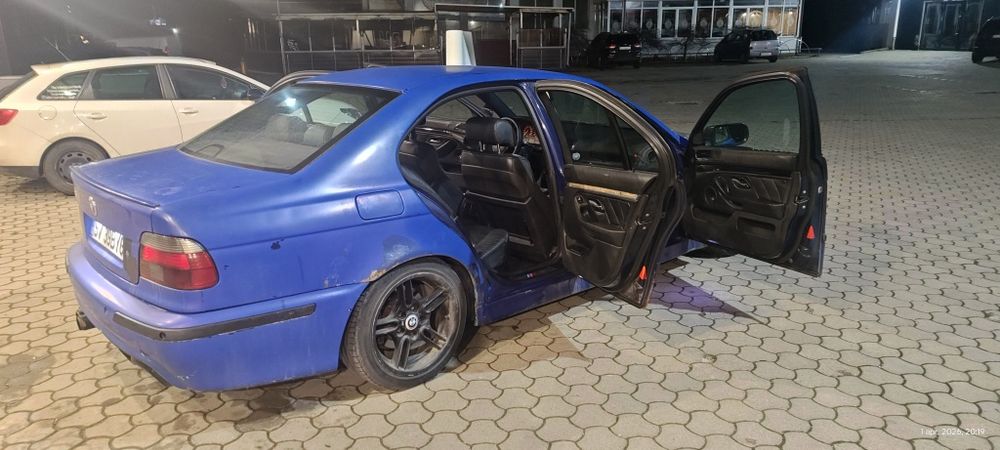 Schimb cu E60 sau vând