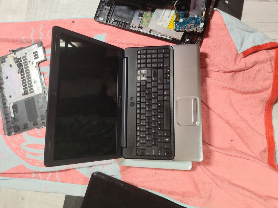 Piese laptopuri, ecranului etc..
