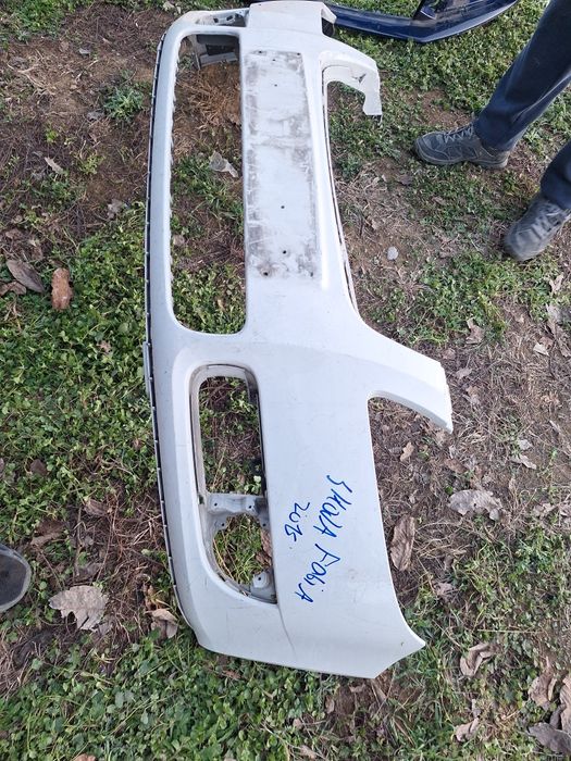 Предна броня за Skoda Fabia 2010