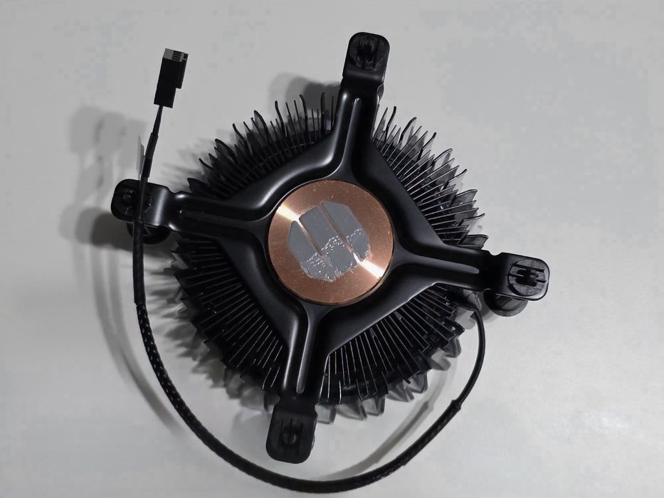 Cooler Intel Laminar RM1