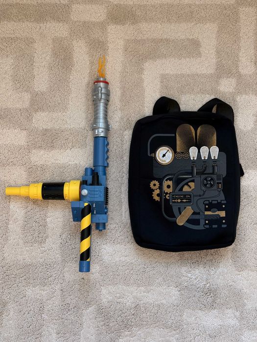 Blaster customizabil Ghostbusters Proton (Echipament de Vanatoare de Fantome pentru Copii )