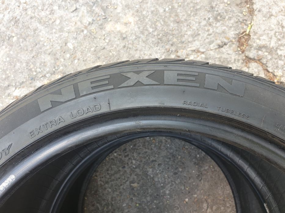 Продавам две гуми NEXEN 255/40/19