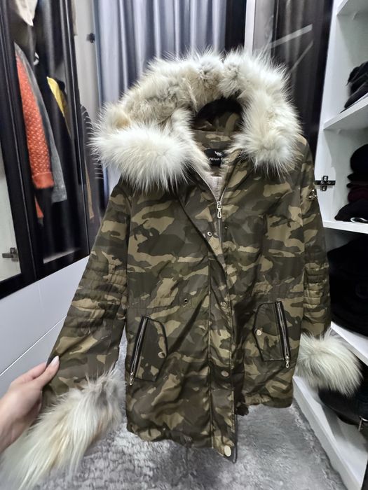 Дамска камуфлажна парка с естествен косъм