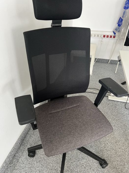 Офис сет-бюро с регулиране и стол - мебели